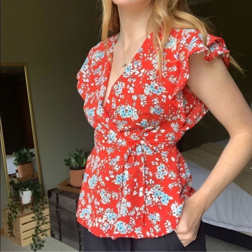 monteau XL Red Blue White Black Floral V-Neck Faux Wrap Ruffle Sleeve Blouse